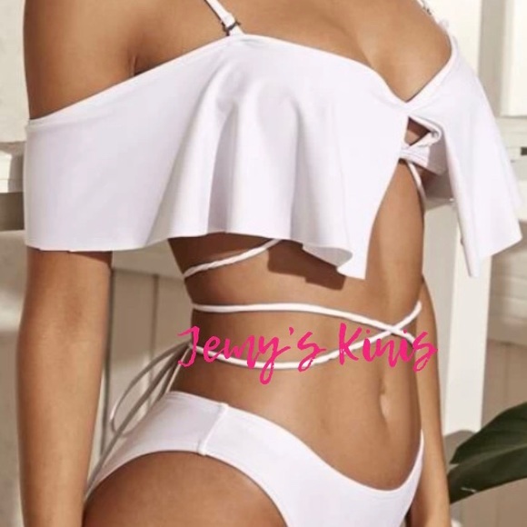 Bikini - Picture 1 of 2